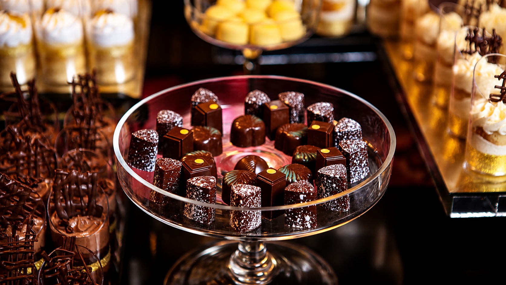 Bombones de chocolate en base de cristal